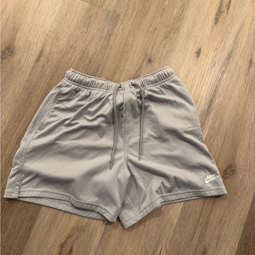 Nike Men's Gray Shorts
